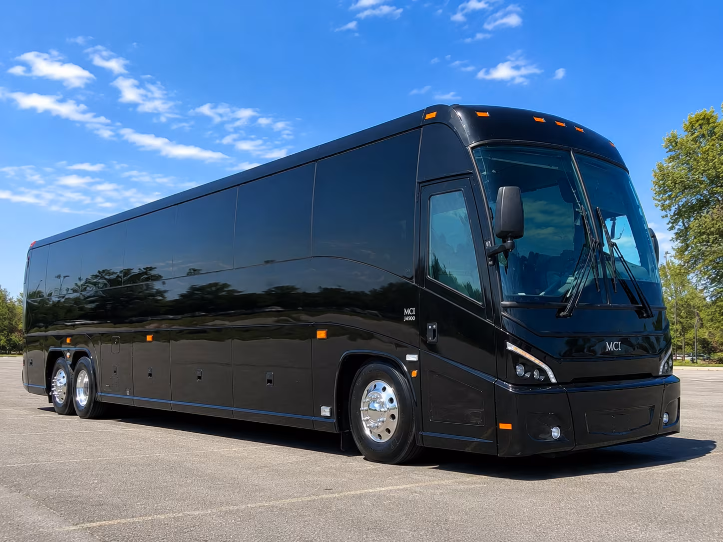 military base shuttle buses serving kirtland afb and white sands from santa fe
