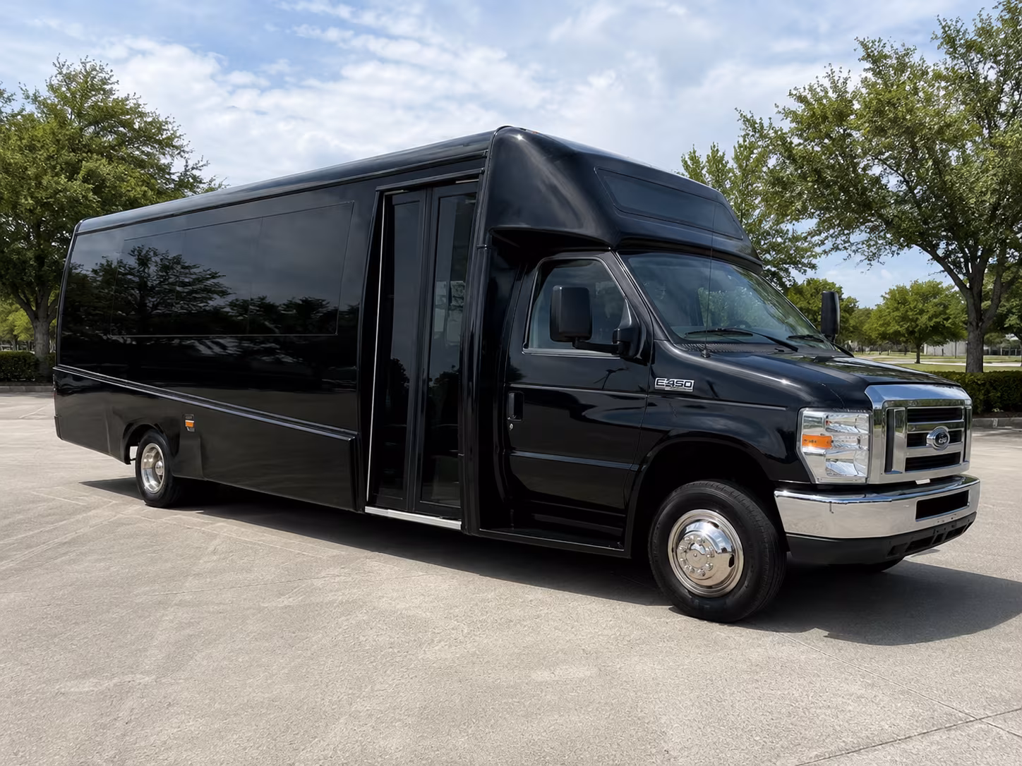minibuses for santa fe science and nature field trips