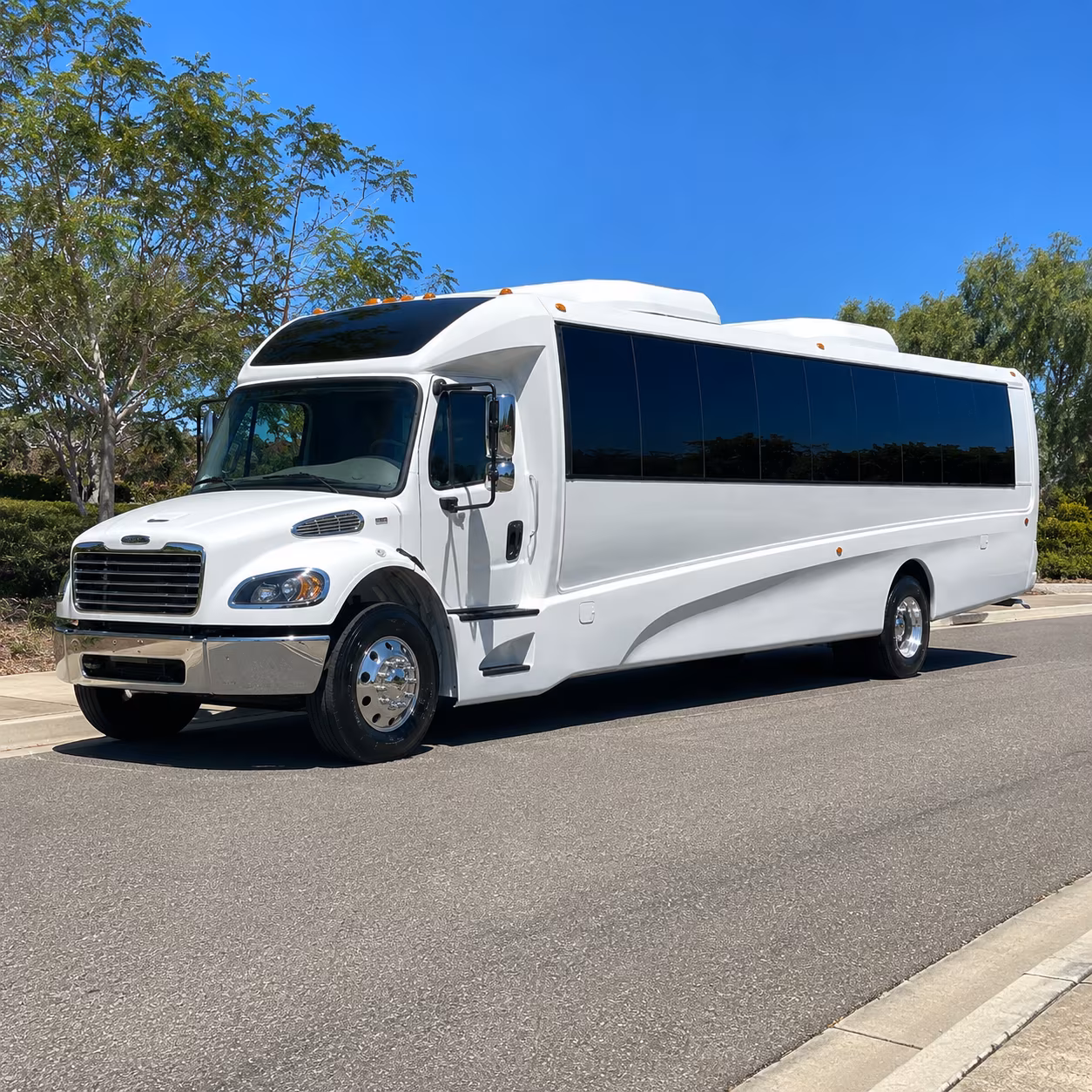 santa fe 28 passenger minibus
